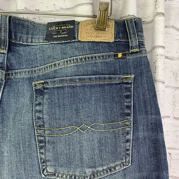 Lucky Brand The Bermuda Denim Jean Shorts Medium Wash Size 12/31 NWT NEW P3 - Picture 5 of 6